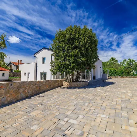 Mit 28m2 Grossem Pool Unweit Heilschlamm Bucht Apartment