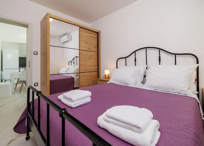 Mit 28m2 Grossem Pool Unweit Heilschlamm Bucht