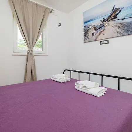 Mit 28m2 Grossem Pool Unweit Heilschlamm Bucht דירה Kras