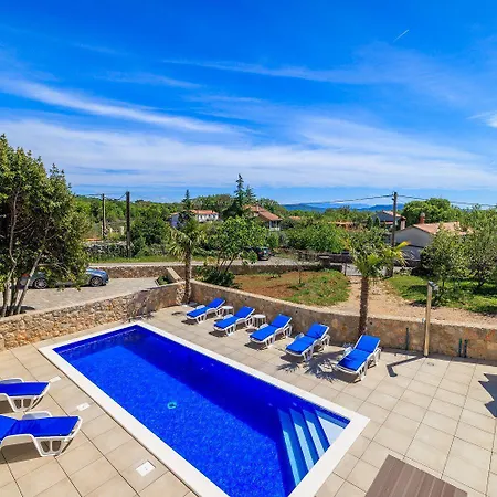Mit 28m2 Grossem Pool Unweit Heilschlamm Bucht 아파트 Kras