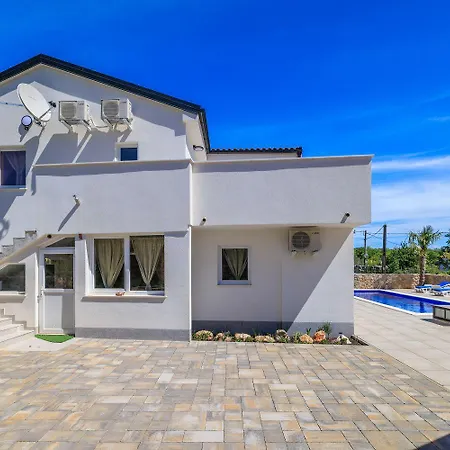 דירה Mit 28m2 Grossem Pool Unweit Heilschlamm Bucht *