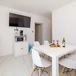 Mit 28m2 Grossem Pool Unweit Heilschlamm Bucht Lejlighed *