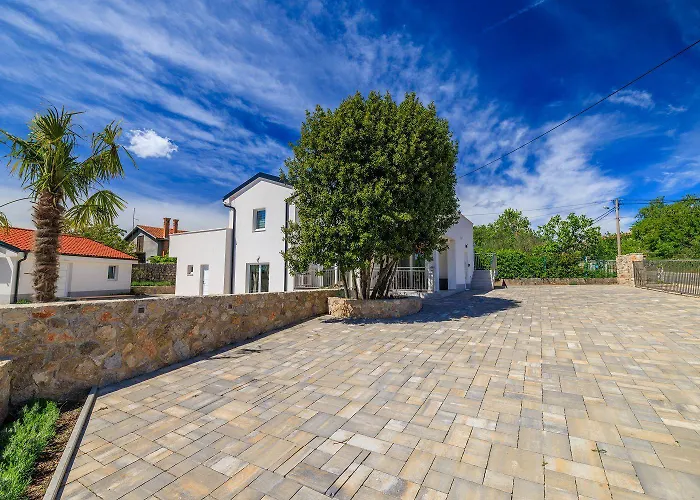 Mit 28m2 Grossem Pool Unweit Heilschlamm Bucht アパート